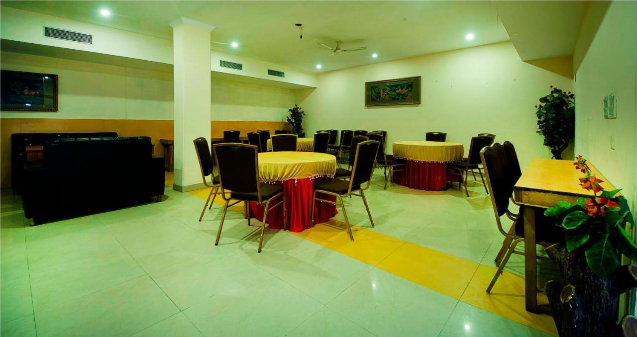 Hotel Fairmint Global Neu-Delhi Exterior foto